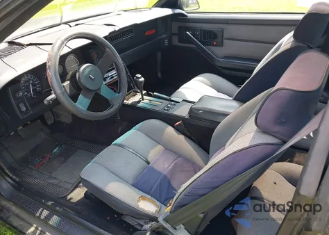 1988 Chevrolet Camaro from USA, damaged, VIN 1G1FP2183JL119241